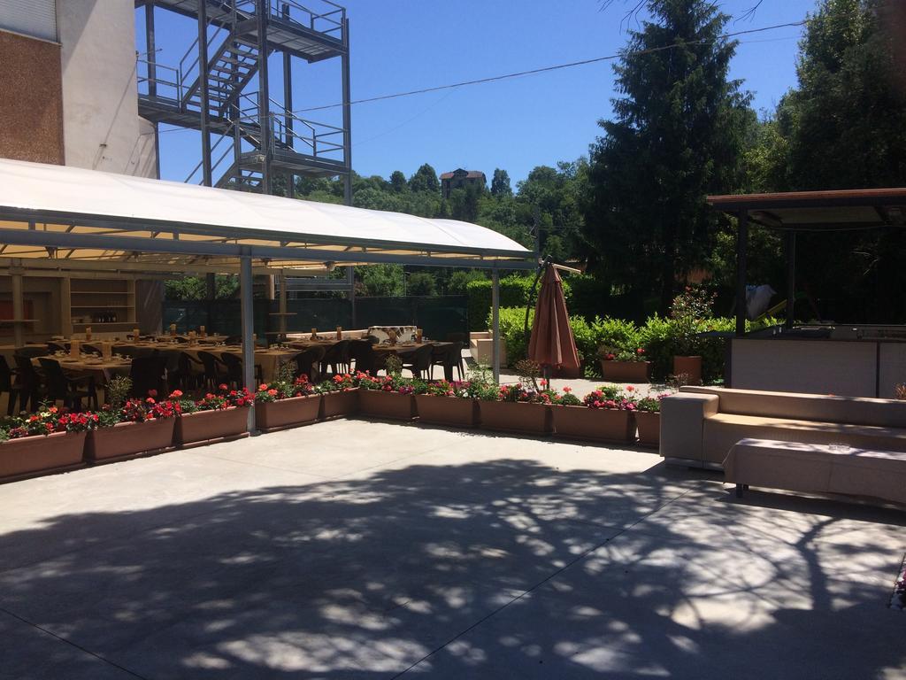 Albergo Cristallo Cittiglio Luaran gambar