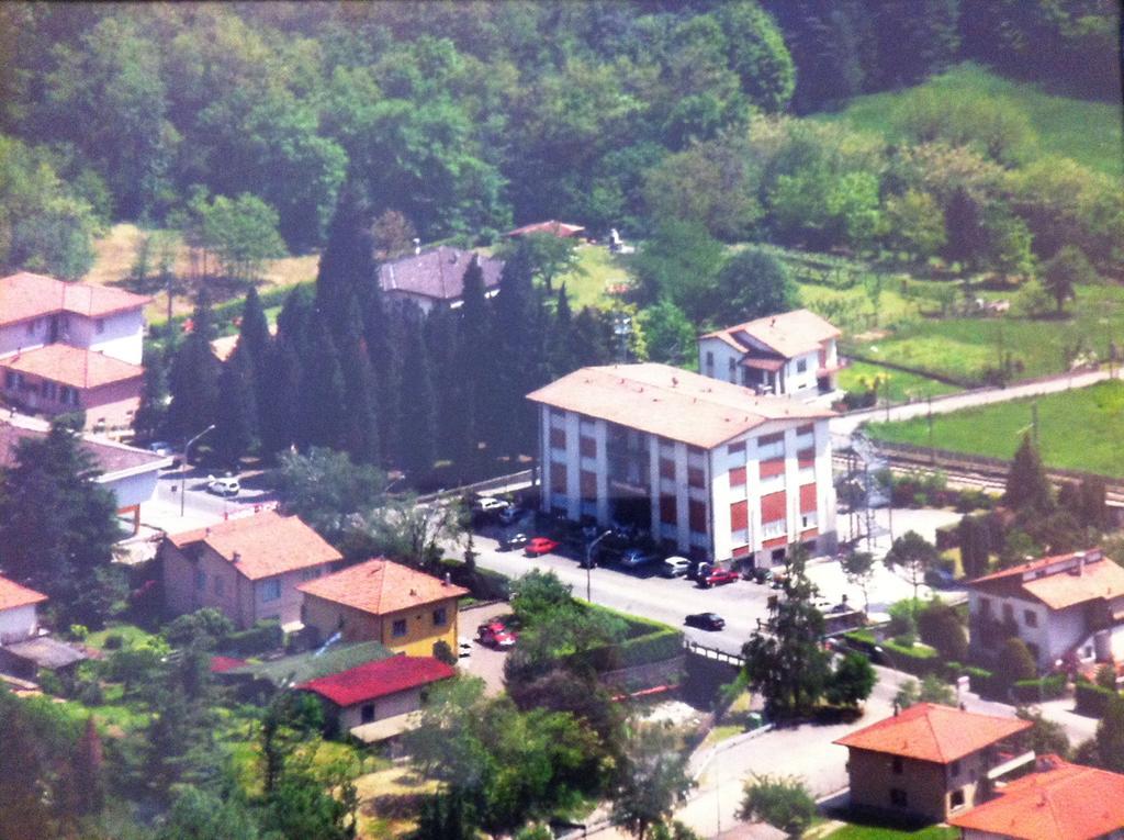 Albergo Cristallo Cittiglio Luaran gambar